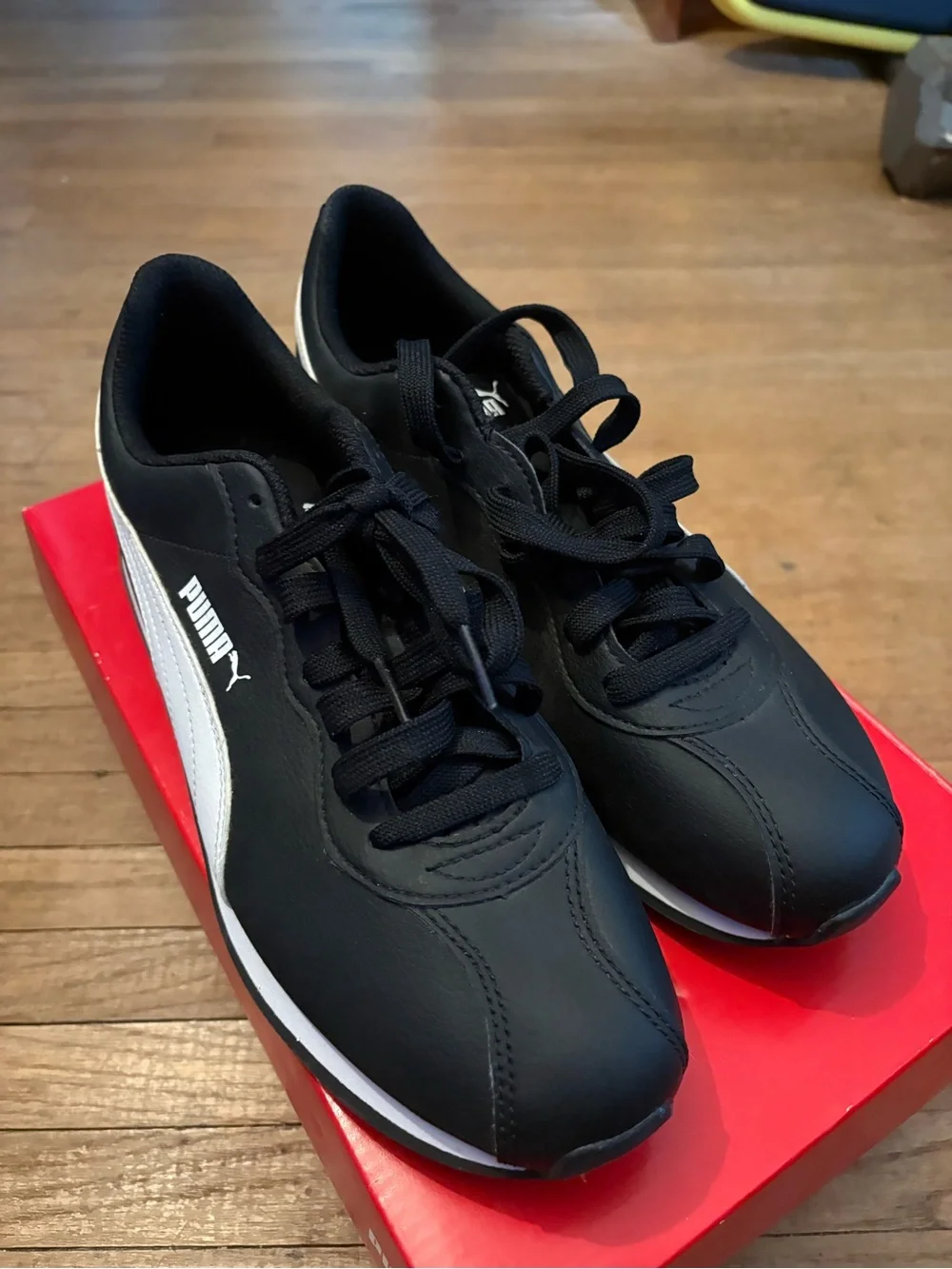 Puma Men's Black & White Turin Retro Sneakers